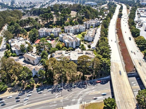 332 Philip Dr 303, Daly City CA 94015