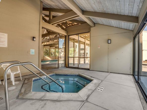 332 Philip Dr 303, Daly City CA 94015