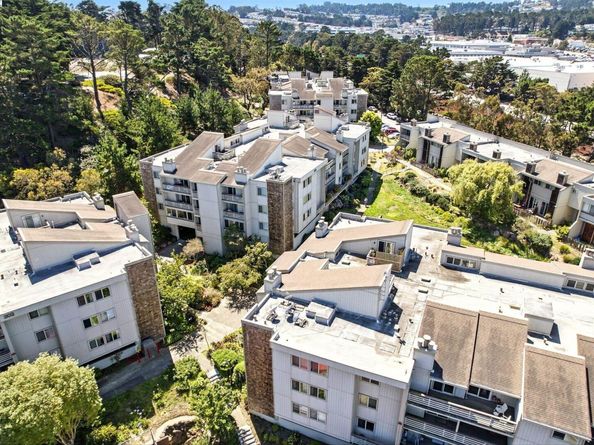 332 Philip Dr 303, Daly City CA 94015