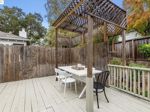 4125 Kuhnle Ave, Oakland CA 94605