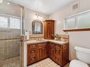 4125 Kuhnle Ave, Oakland CA 94605