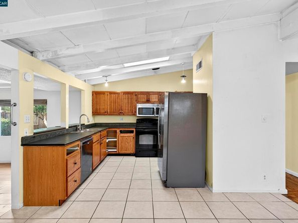 2570 Brian Rd, San Pablo CA 94806
