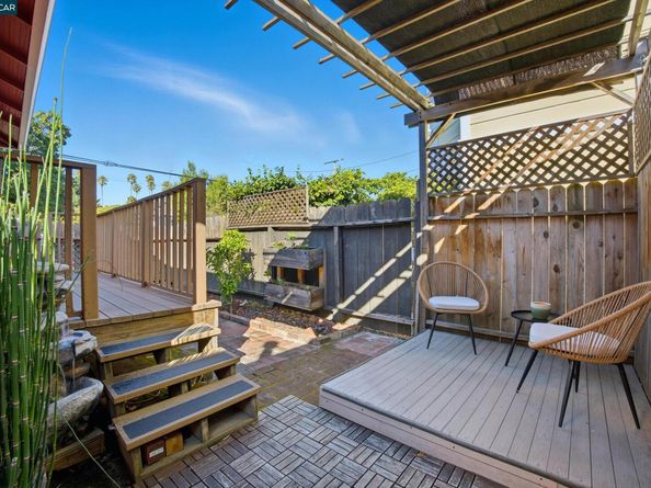 901 San Antonio Ave, Alameda CA 94501