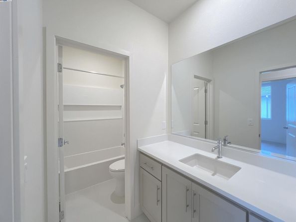 6260 Dove Ave, Dublin CA 94568