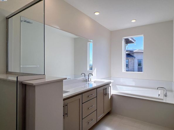 6260 Dove Ave, Dublin CA 94568