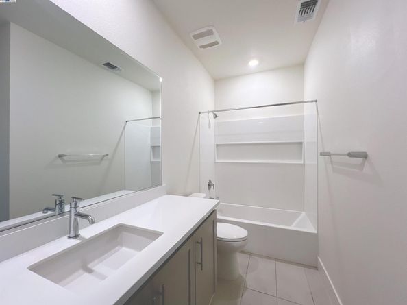 6260 Dove Ave, Dublin CA 94568