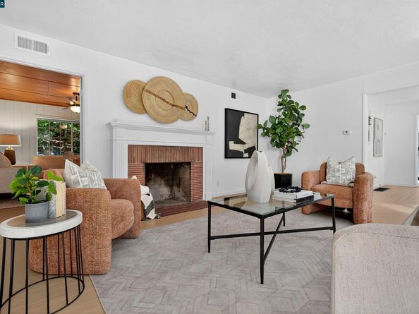 123 Orchard Rd, Orinda CA 94563