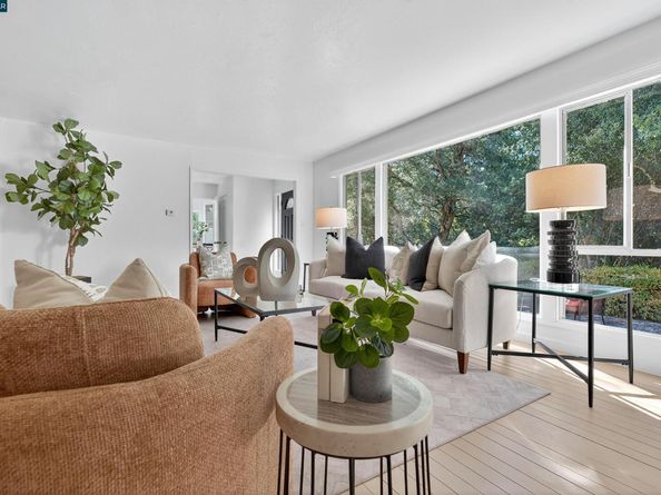123 Orchard Rd, Orinda CA 94563