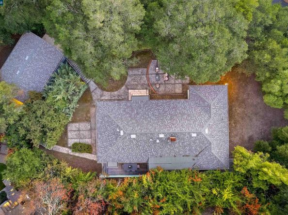 123 Orchard Rd, Orinda CA 94563