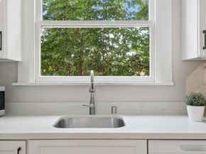 1501-7 First Ave., Oakland CA 94606