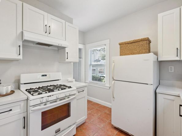 1501-7 First Ave., Oakland CA 94606