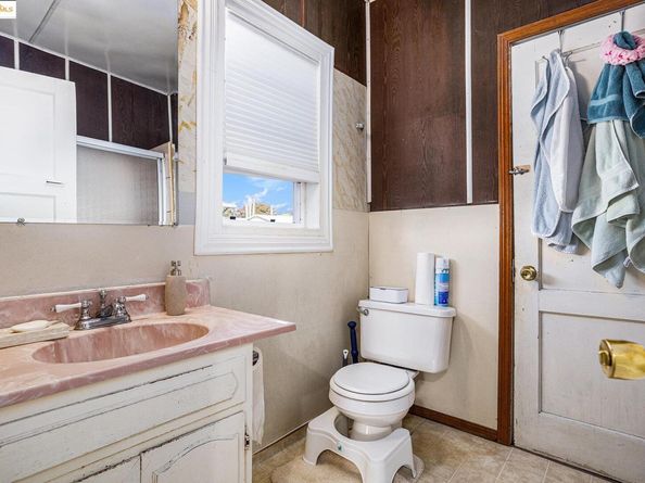 22964 Alice St, Hayward CA 94541