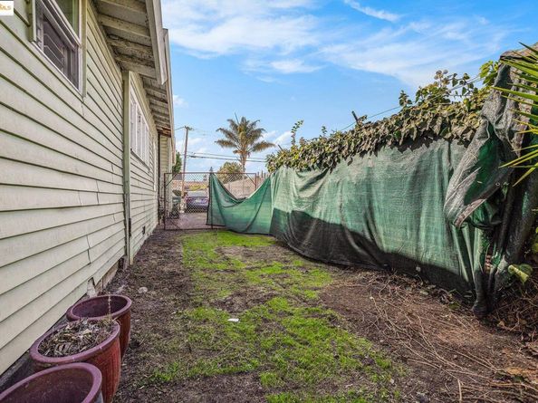 22964 Alice St, Hayward CA 94541