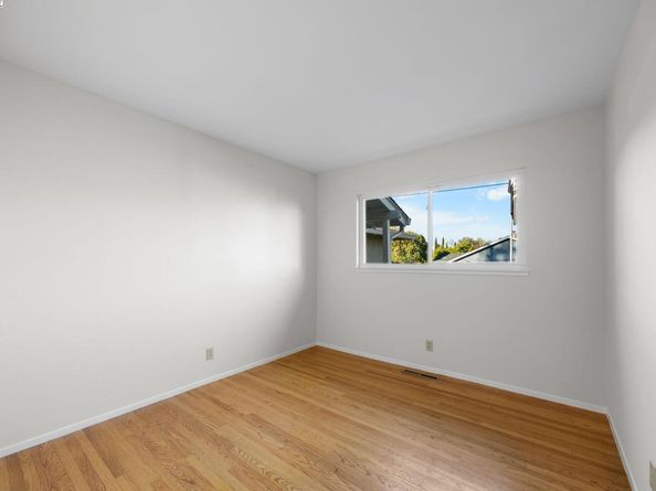 19554 Jaydine St, Castro Valley CA 94546