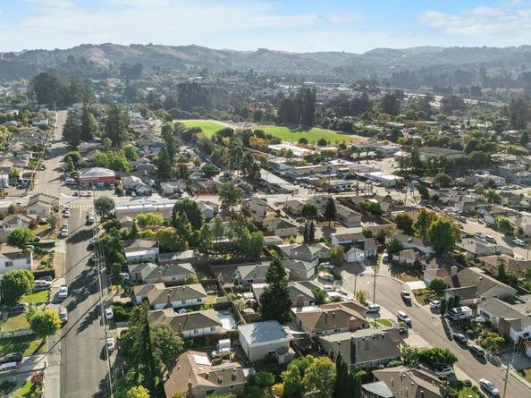 19554 Jaydine St, Castro Valley CA 94546