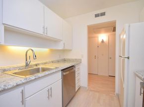 320 N Civic Dr 404, Walnut Creek CA 94596