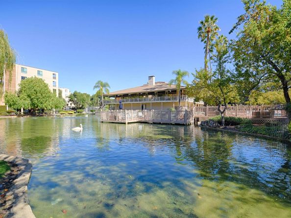 320 N Civic Dr 404, Walnut Creek CA 94596