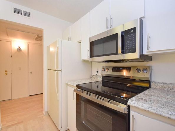 320 N Civic Dr 404, Walnut Creek CA 94596