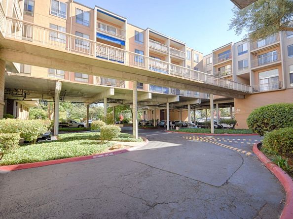 320 N Civic Dr 404, Walnut Creek CA 94596