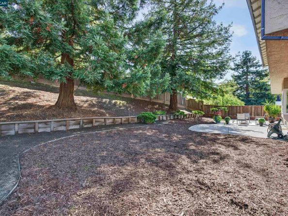 3656 Morningside Dr, Richmond CA 94803