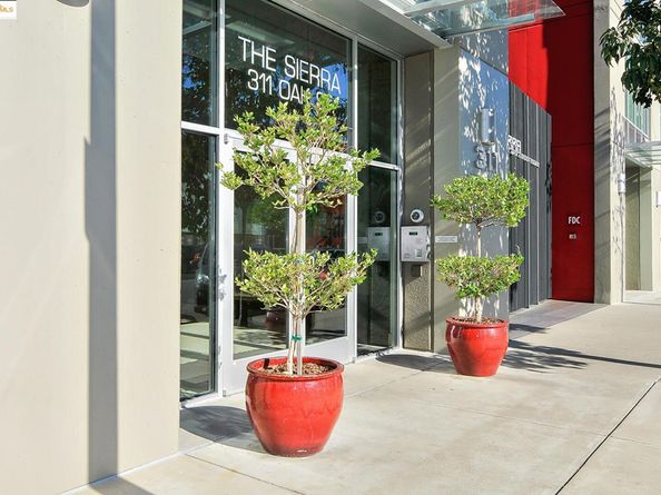311 Oak St. 801, Oakland CA 94607