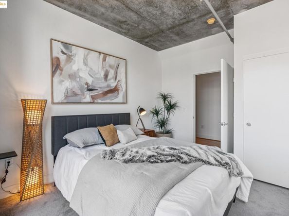 311 Oak St. 801, Oakland CA 94607