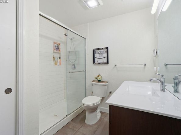 310 N Civic Dr 102, Walnut Creek CA 94596