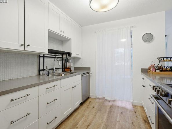 310 N Civic Dr 102, Walnut Creek CA 94596