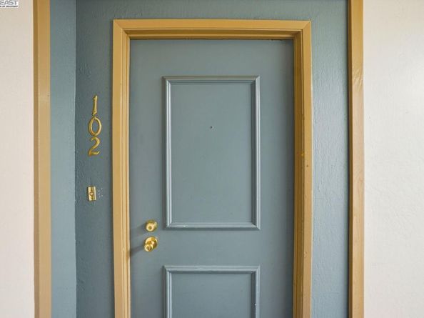 310 N Civic Dr 102, Walnut Creek CA 94596