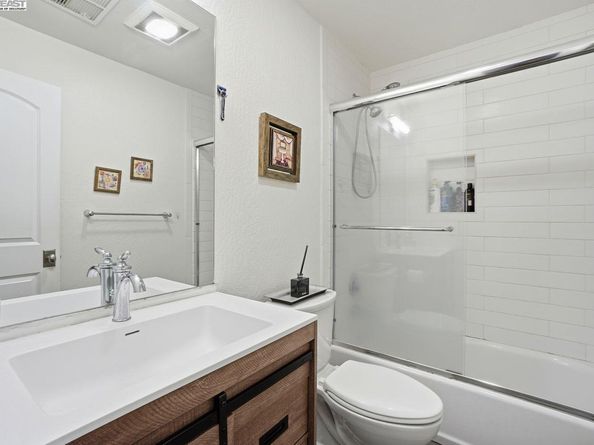 310 N Civic Dr 102, Walnut Creek CA 94596