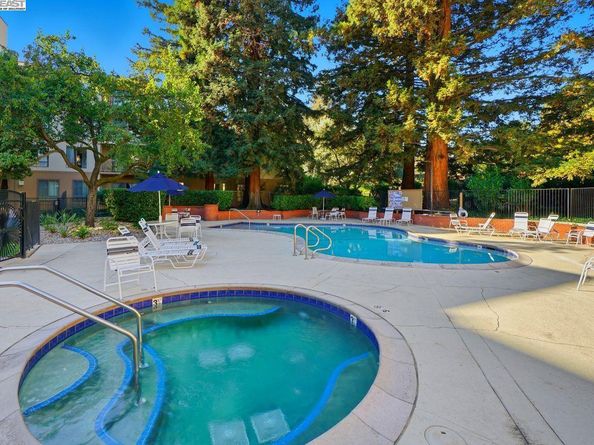 310 N Civic Dr 102, Walnut Creek CA 94596