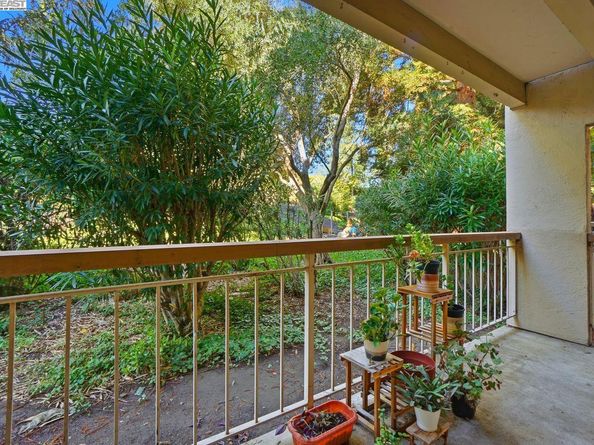 310 N Civic Dr 102, Walnut Creek CA 94596
