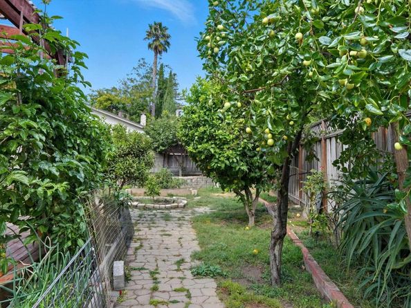 11862 Dublin Green Dr, Dublin CA 94568