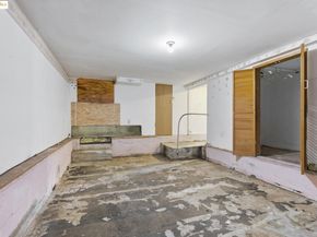 2795 25th Avenue, Oakland CA 94601