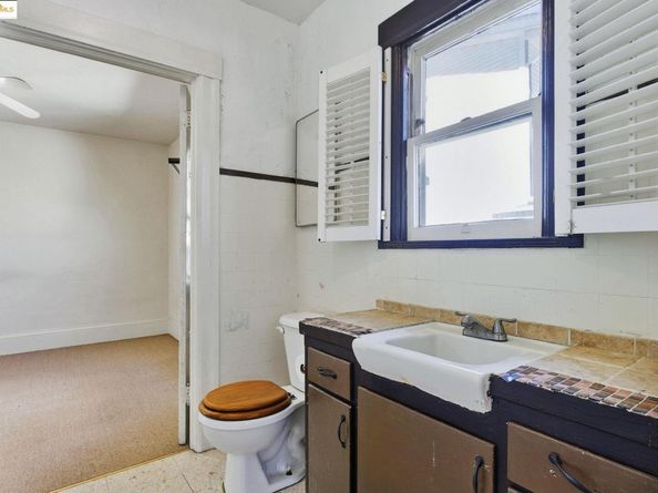 2795 25th Avenue, Oakland CA 94601