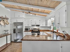 3215 Pine St, Martinez CA 94553