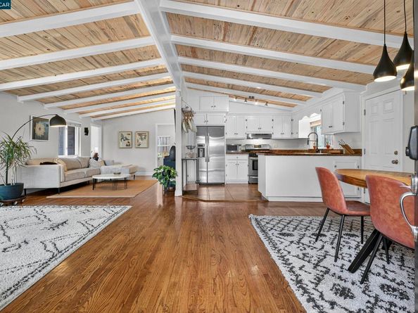 3215 Pine St, Martinez CA 94553