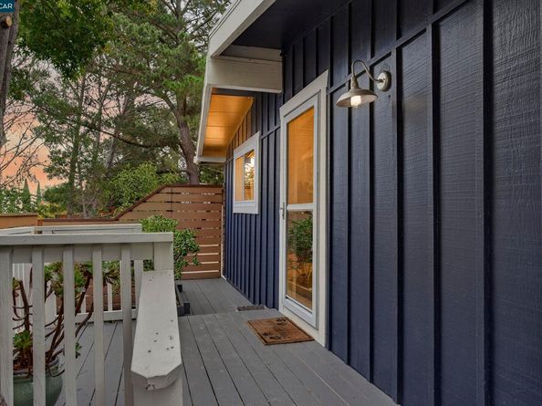 3215 Pine St, Martinez CA 94553