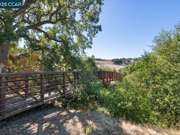 110 Bridgeside Cir, Danville CA 94506