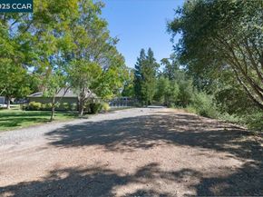 110 Bridgeside Cir, Danville CA 94506