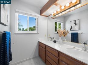 110 Bridgeside Cir, Danville CA 94506