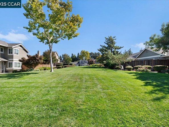 110 Bridgeside Cir, Danville CA 94506