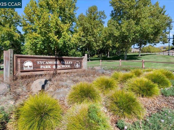 110 Bridgeside Cir, Danville CA 94506