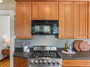 425 44Th St, Oakland CA 94609