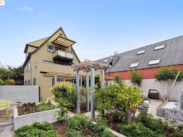 1010 Grayson, Berkeley CA 94710