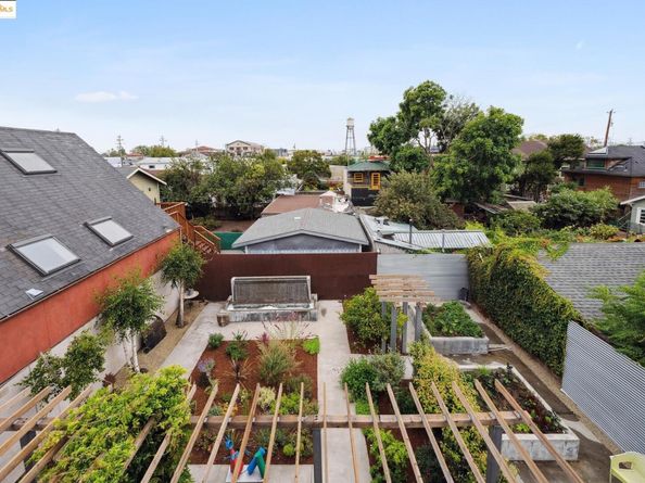 1010 Grayson, Berkeley CA 94710