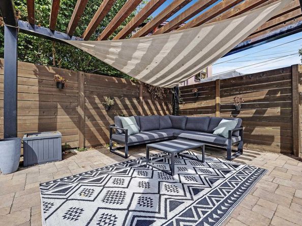 2230 Sacramento St, Berkeley CA 94702