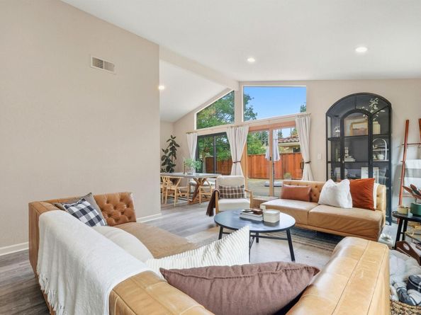 7345 Castle Dr, Dublin CA 94568