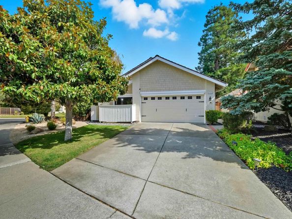 7345 Castle Dr, Dublin CA 94568
