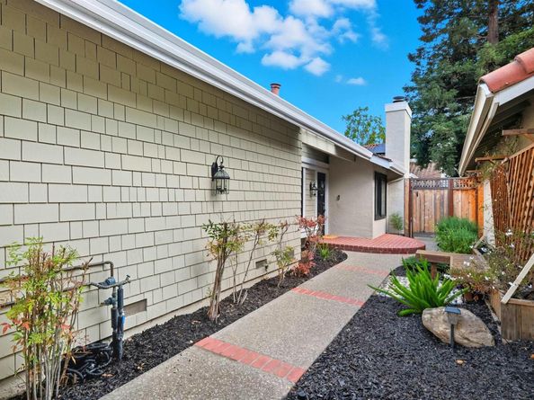 7345 Castle Dr, Dublin CA 94568